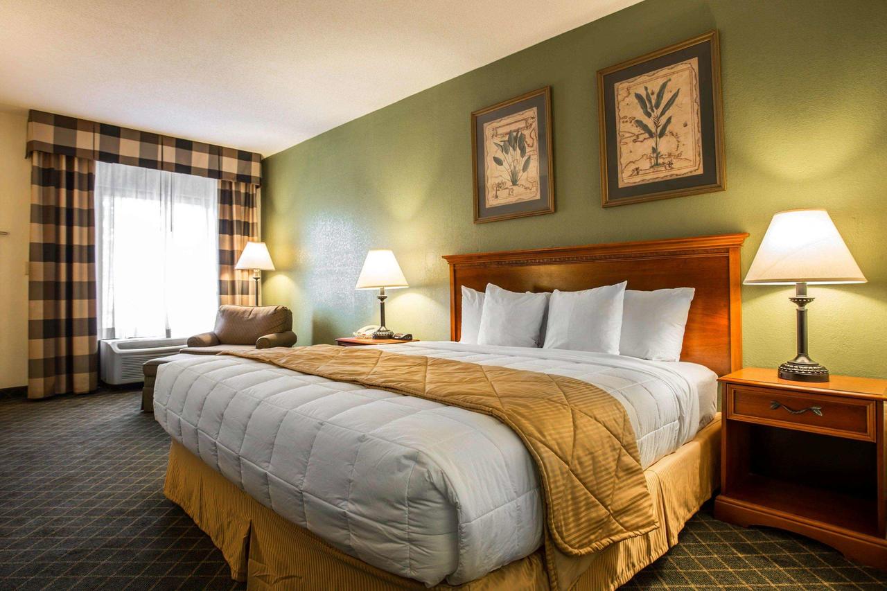 Clarion Inn & Suites Aiken - thumb 42