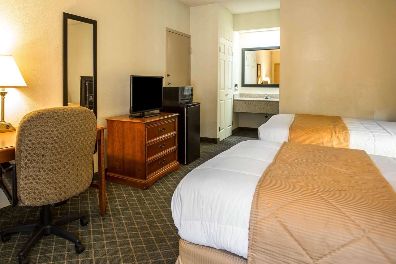 Clarion Inn & Suites Aiken - thumb 14