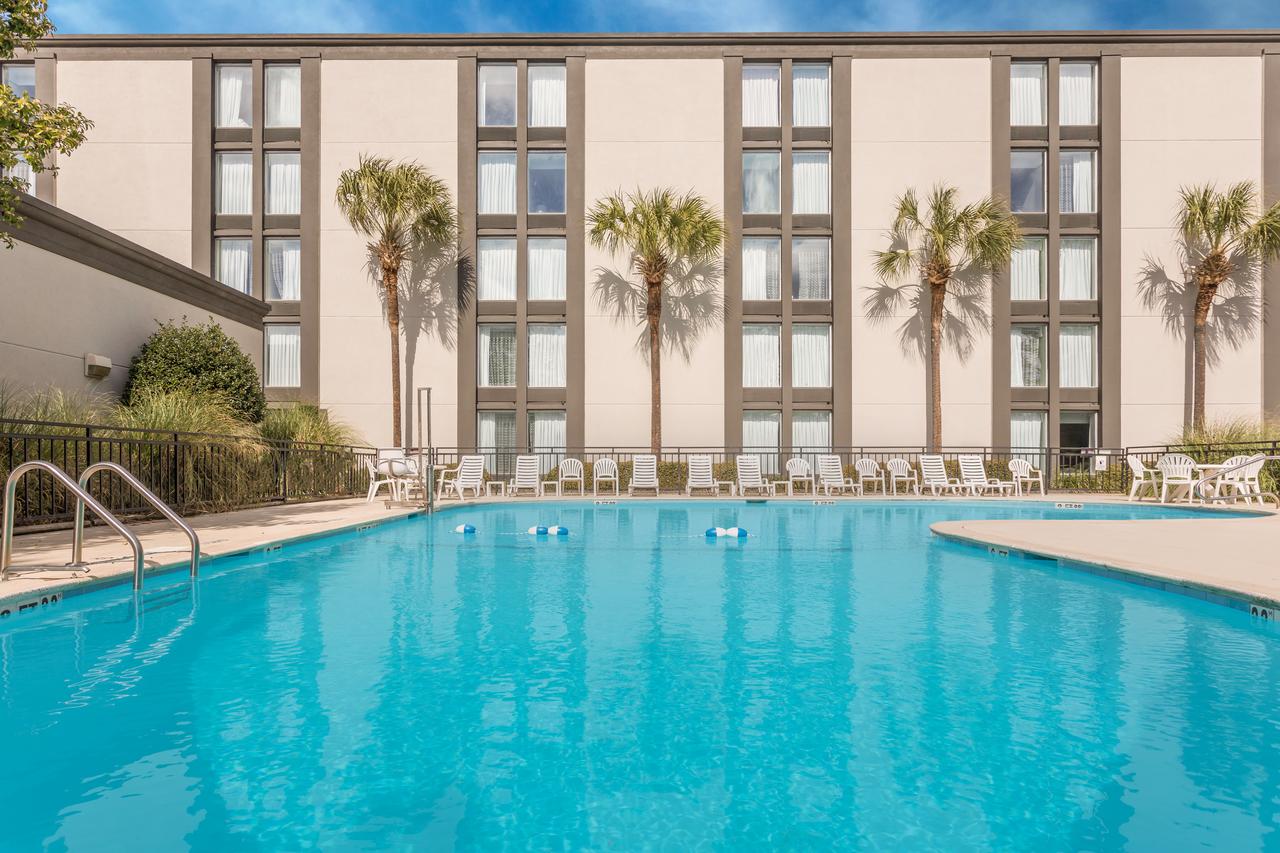 Wyndham Garden Summerville - thumb 1