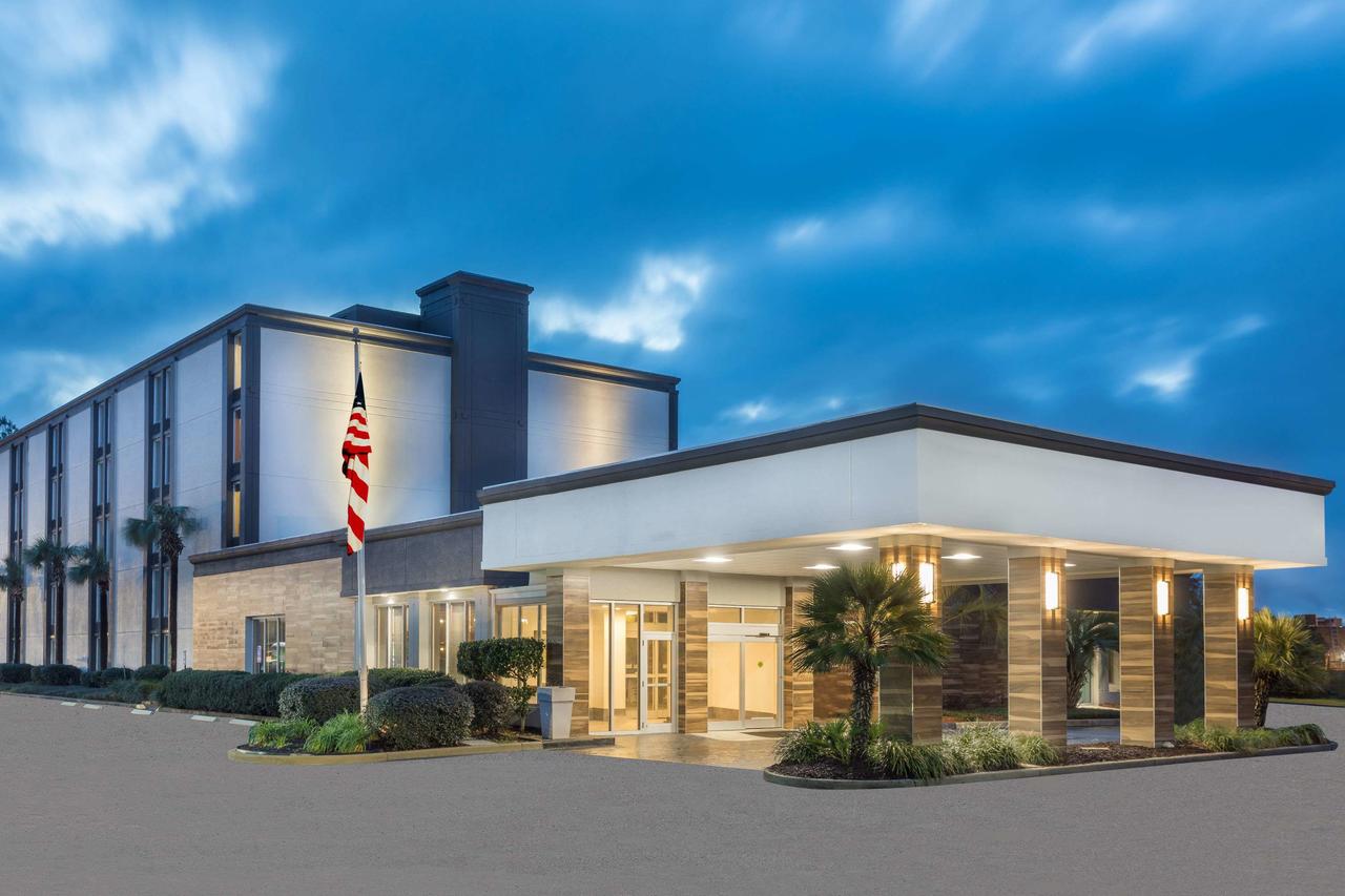 Wyndham Garden Summerville - thumb 34