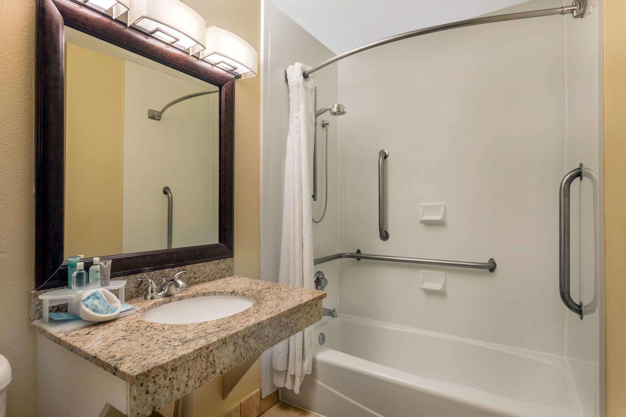 Wyndham Garden Summerville - thumb 26