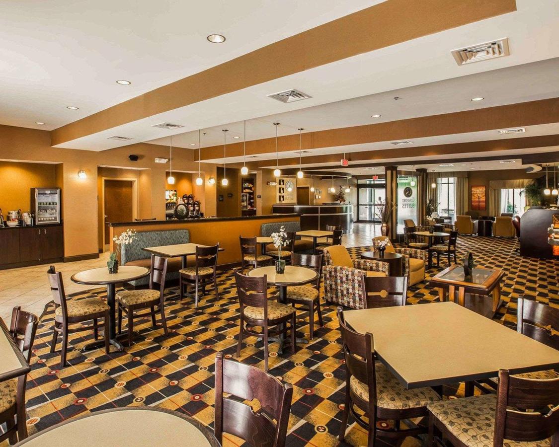 Comfort Suites At WestGate Mall - thumb 38