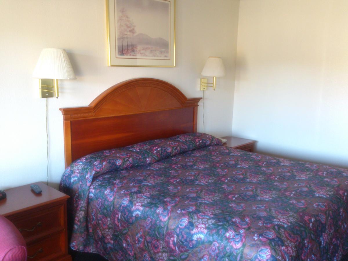 Executive Inn Of Seneca - thumb 5