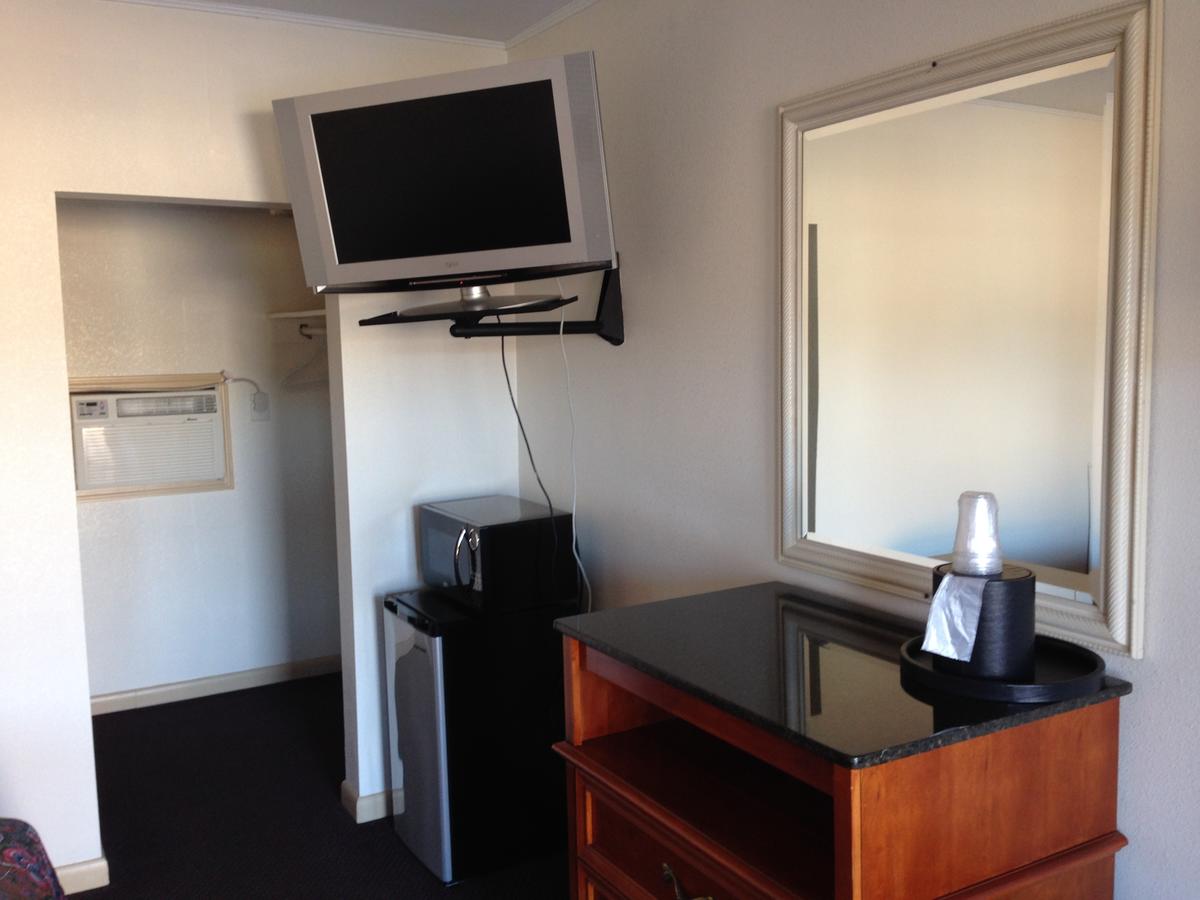 Executive Inn Of Seneca - thumb 16