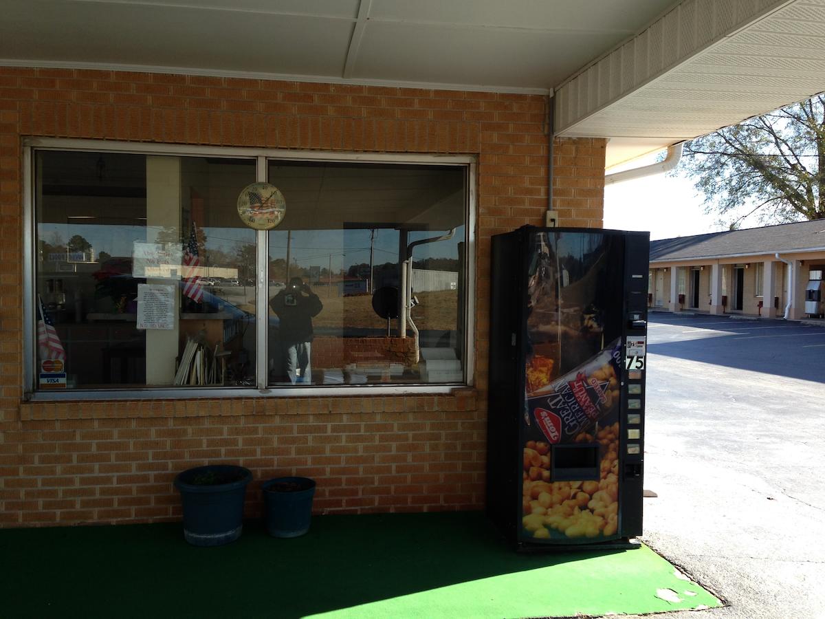 Executive Inn Of Seneca - thumb 1