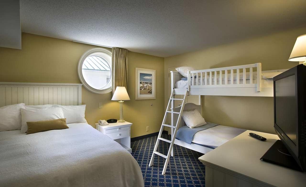 Hampton Inn & Suites Myrtle Beach Oceanfront - thumb 25