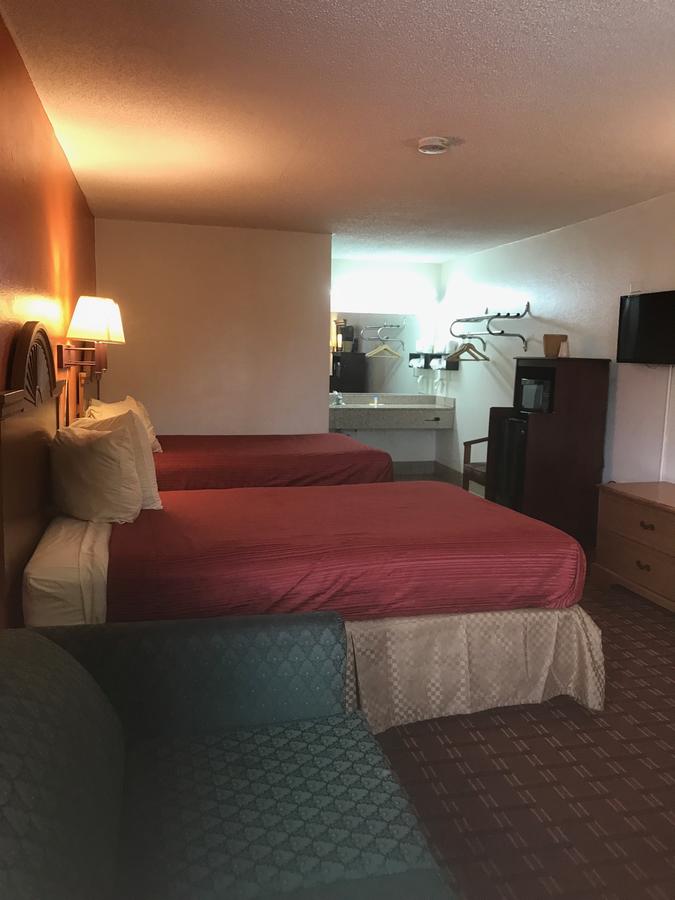 Royal Regency Inn - thumb 23