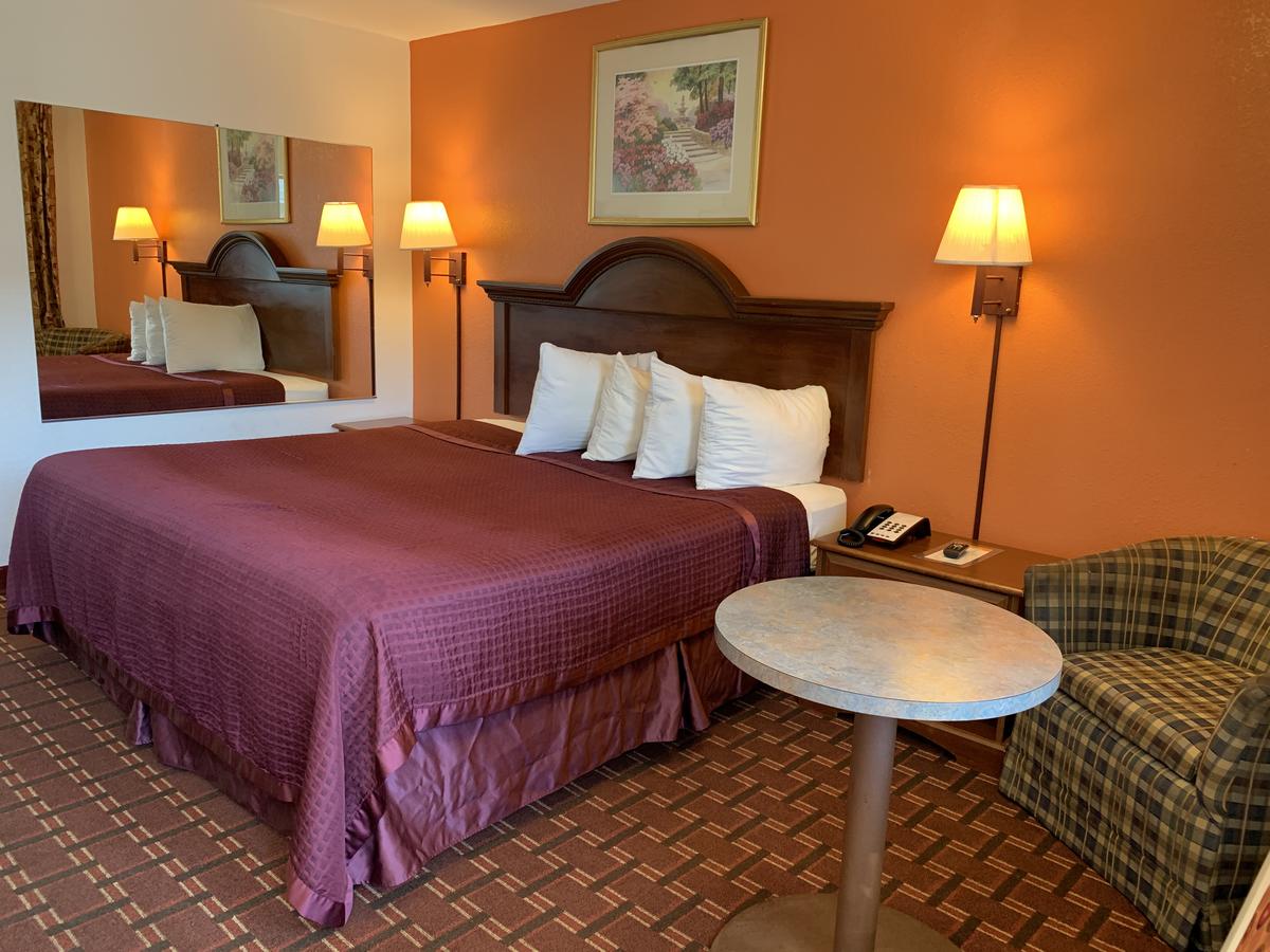 Royal Regency Inn - thumb 4