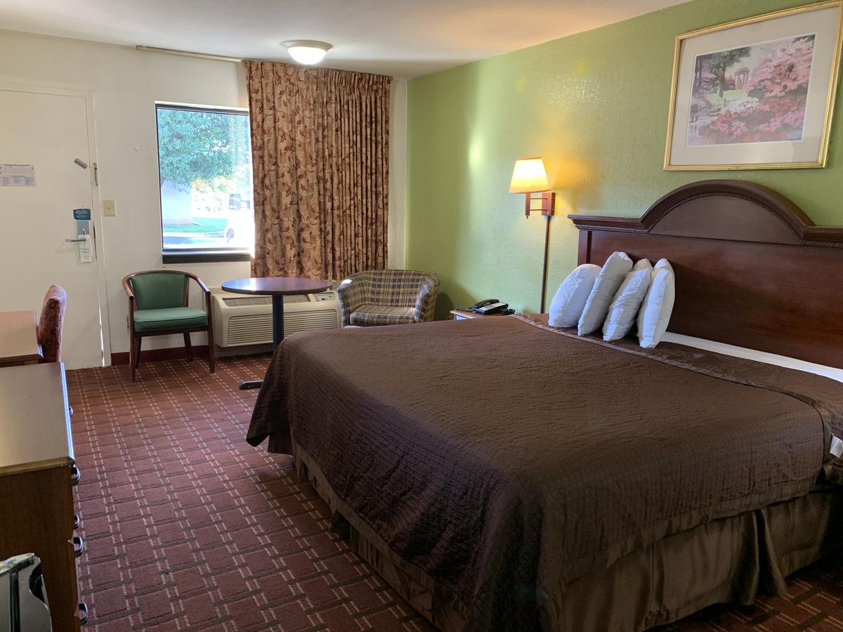 Royal Regency Inn - thumb 15