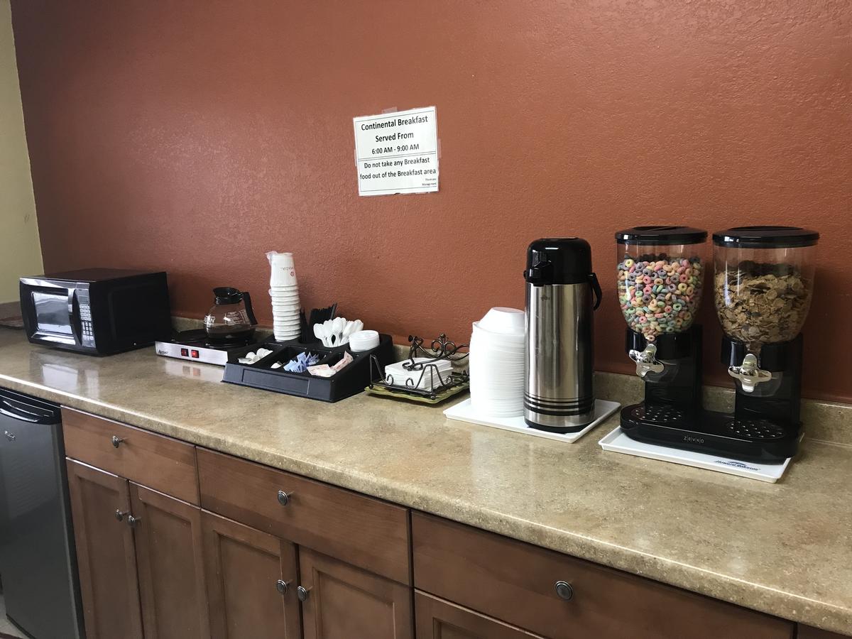 Royal Regency Inn - thumb 20
