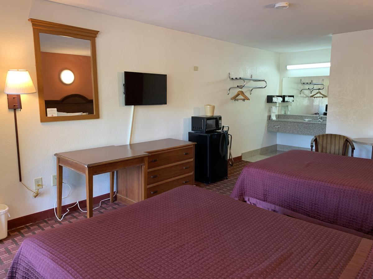 Royal Regency Inn - thumb 3