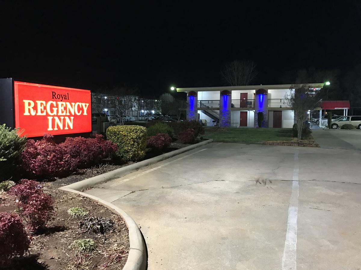 Royal Regency Inn - thumb 33