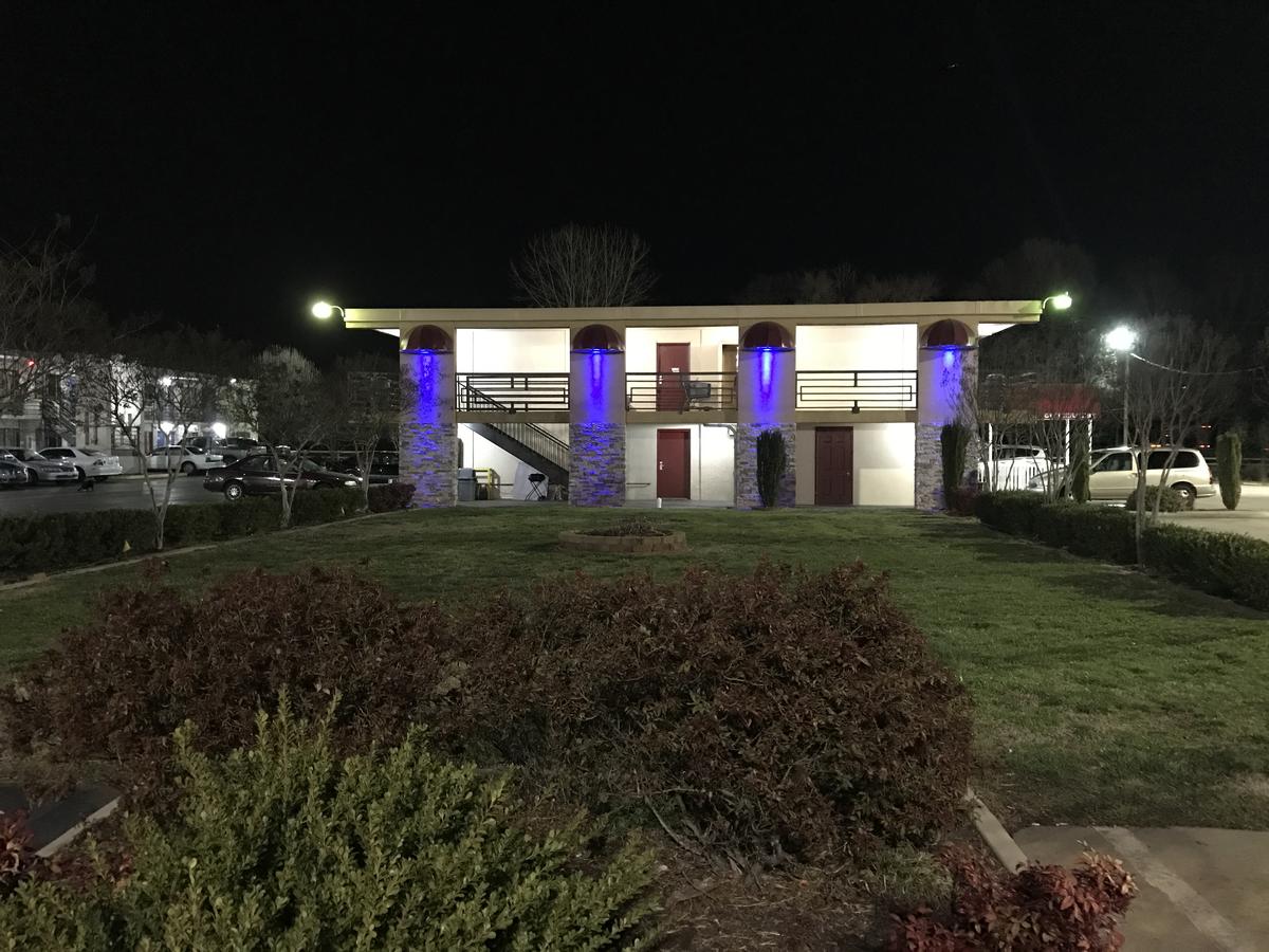 Royal Regency Inn - thumb 36
