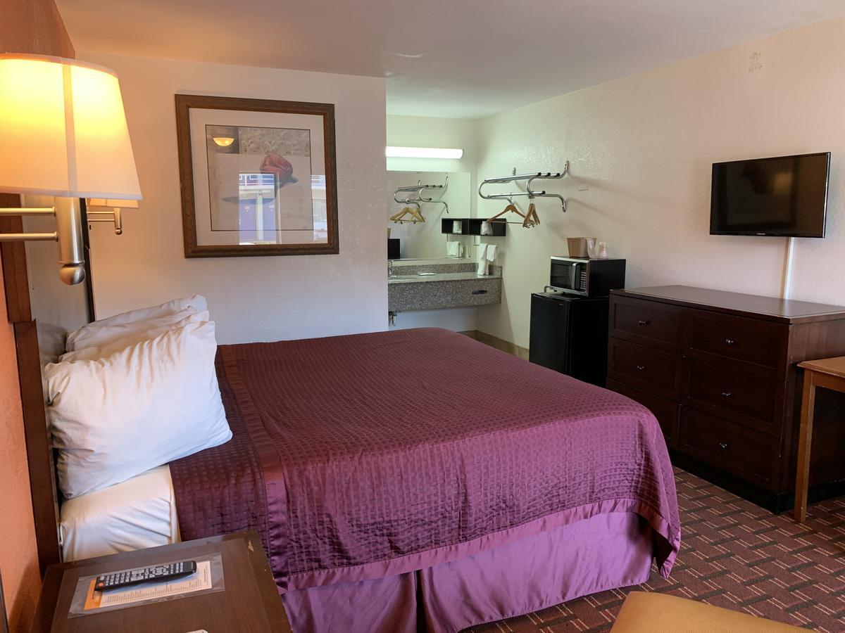 Royal Regency Inn - thumb 6