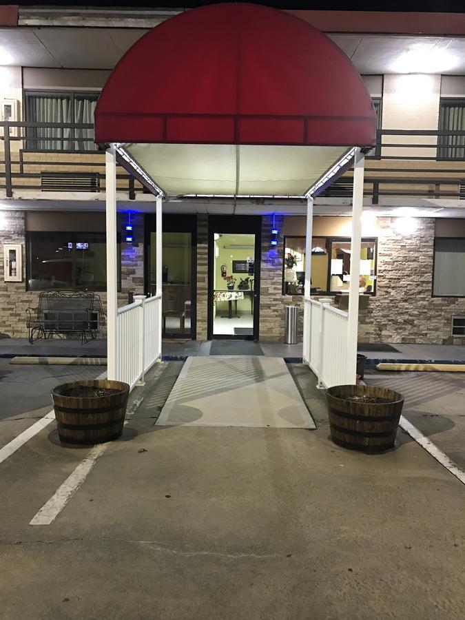 Royal Regency Inn - thumb 32