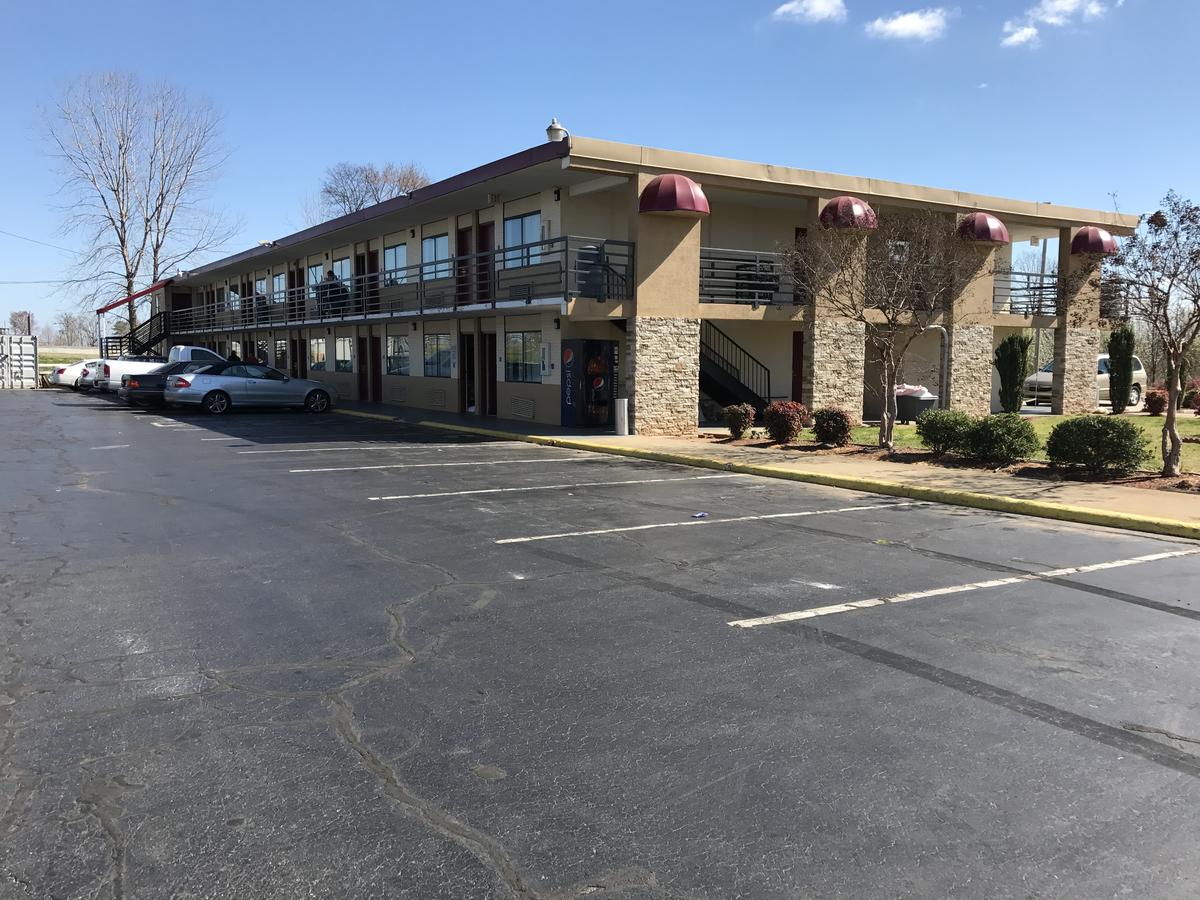 Royal Regency Inn - thumb 31