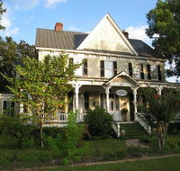 Flowertown Bed and Breakfast - Orlando Tourists