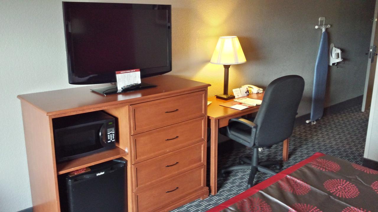 Ramada By Wyndham Rapid City - thumb 26