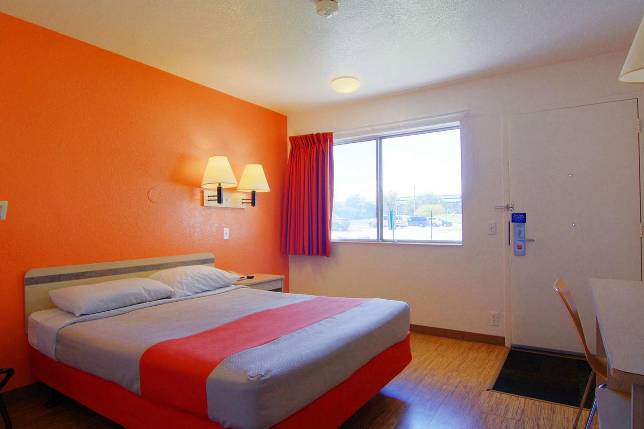 Motel 6 Rapid City - thumb 39