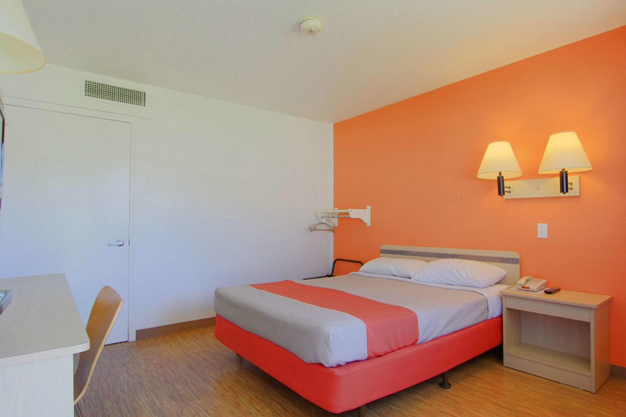 Motel 6 Rapid City - thumb 38