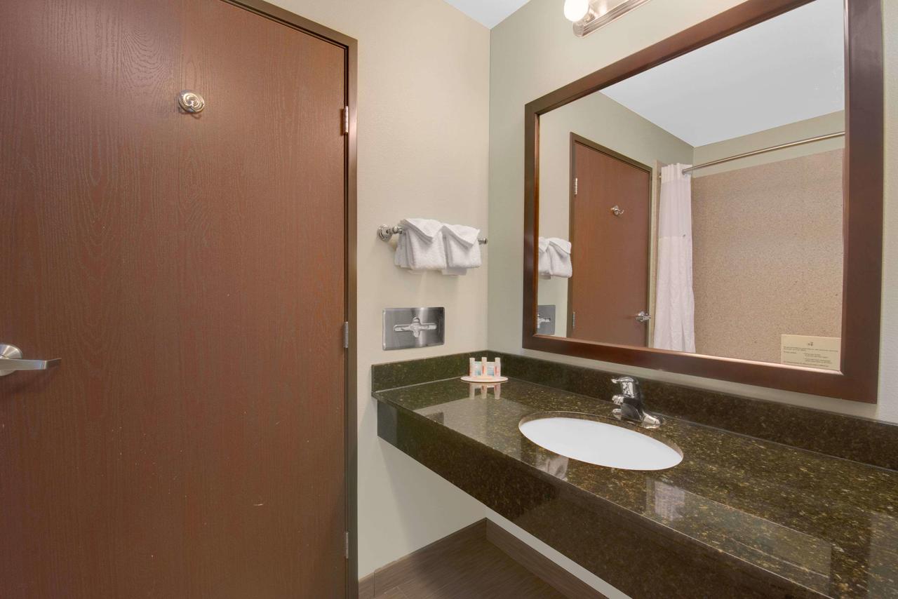 Baymont By Wyndham Rapid City - thumb 43