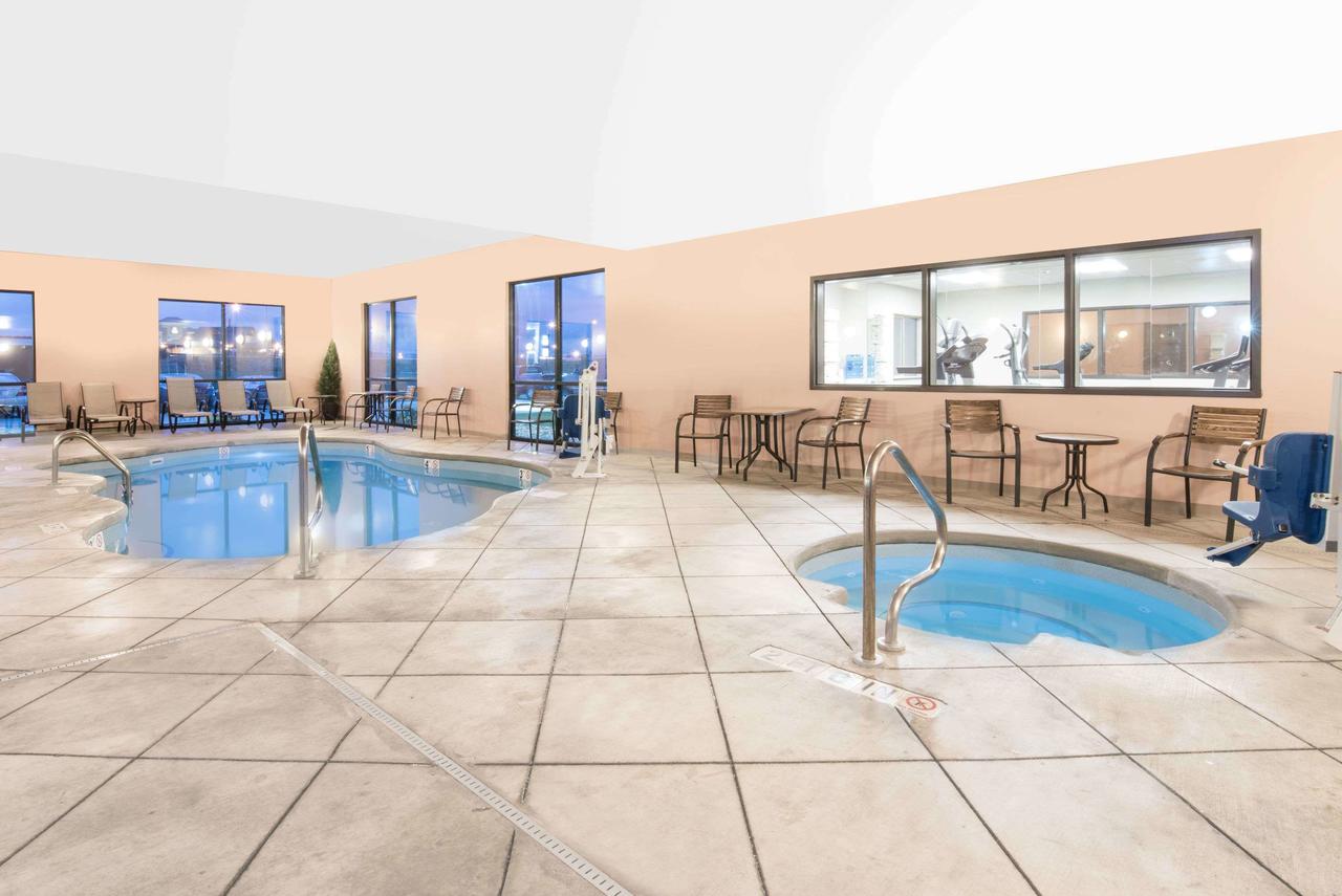 Baymont By Wyndham Rapid City - thumb 8