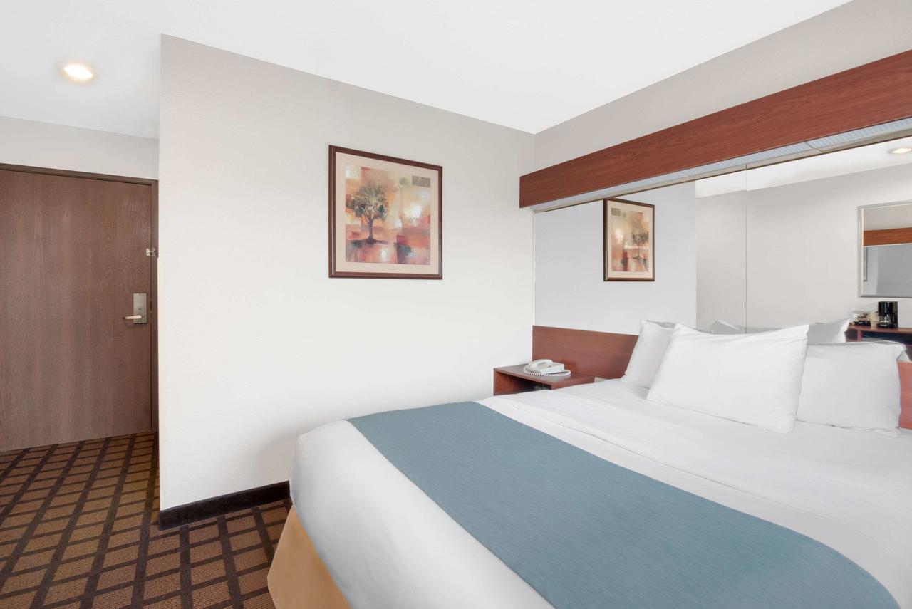 Microtel Inn & Suites By Wyndham Rapid City - thumb 38