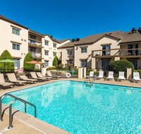 Club Hotel Nashville Inn  Suites - Orlando Tourists