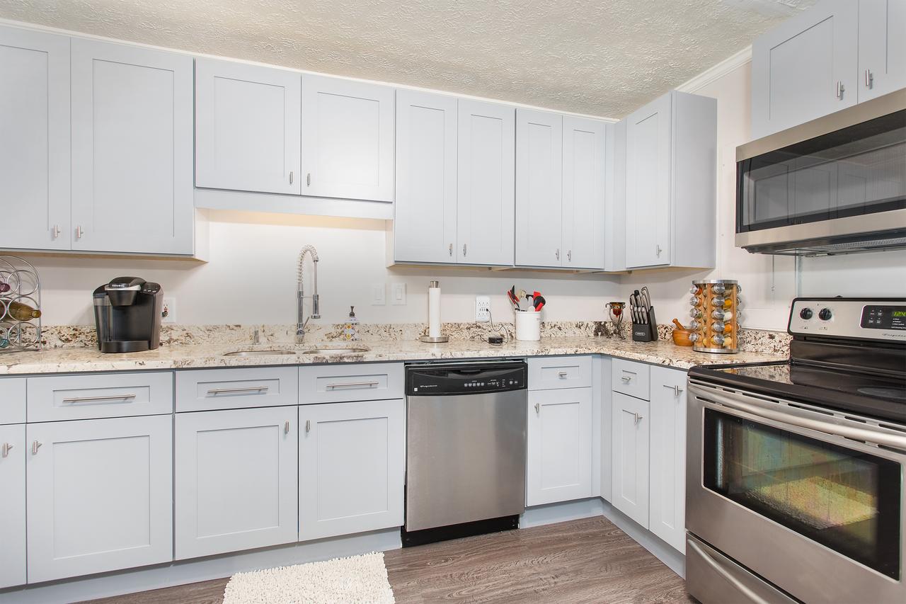 12 South/Melrose Cottage Oasis - thumb 8