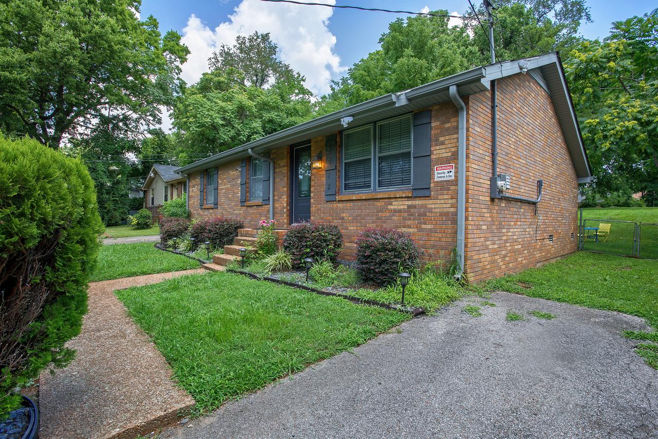 12 South/Melrose Cottage Oasis - thumb 22