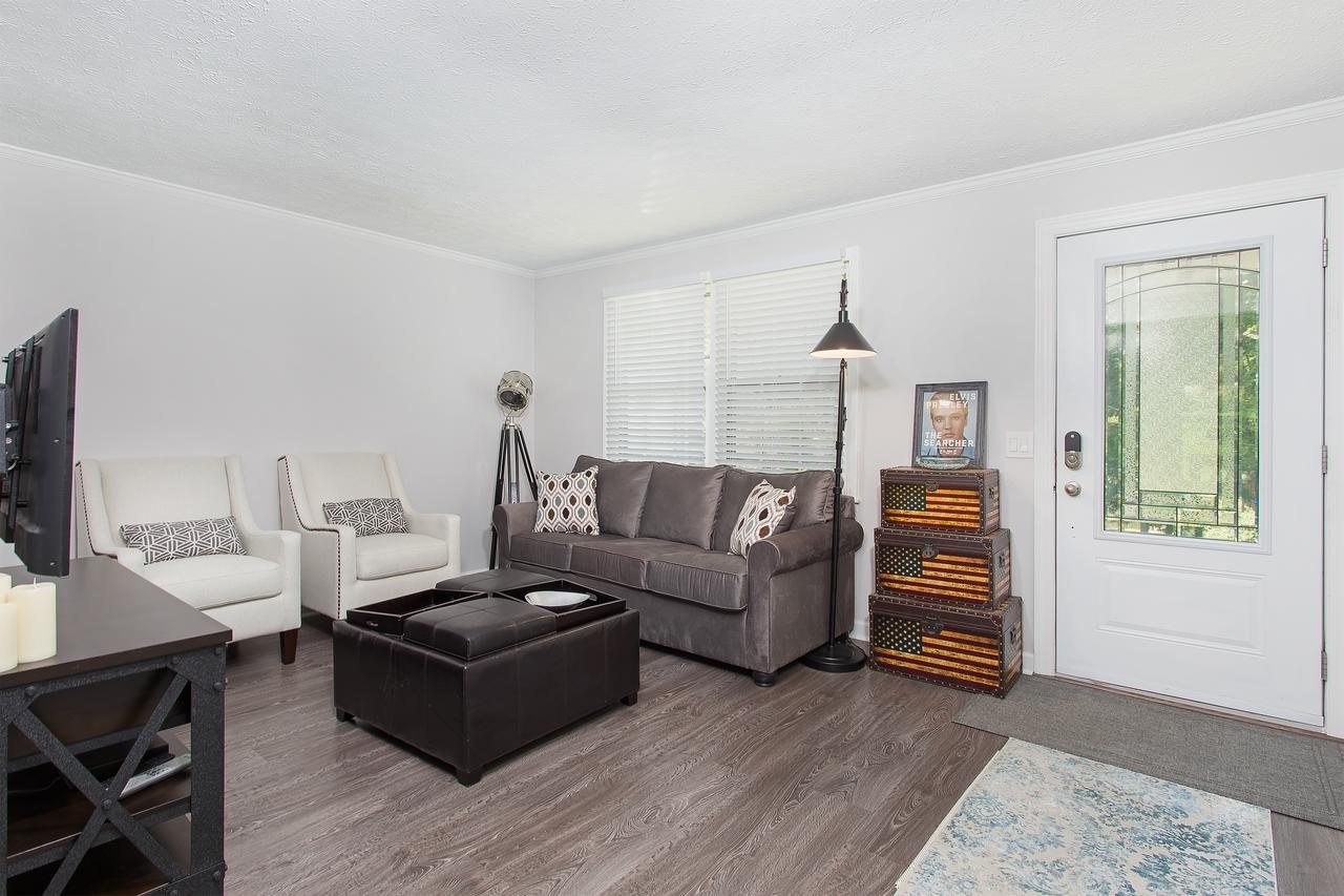 12 South/Melrose Cottage Oasis - thumb 5