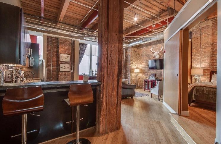 1820 Loft 211 Oozing Charm Steps To Broadway-Sleeps 4 - thumb 0