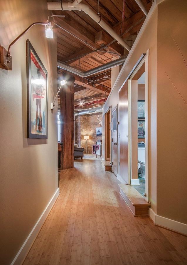 1820 Loft 211 Oozing Charm Steps To Broadway-Sleeps 4 - thumb 8