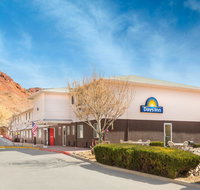 Days Inn by Wyndham Moab - Orlando Tourists