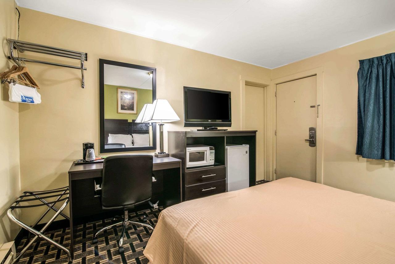 Rodeway Inn Rutland - thumb 16