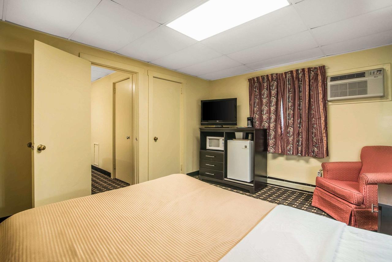 Rodeway Inn Rutland - thumb 2