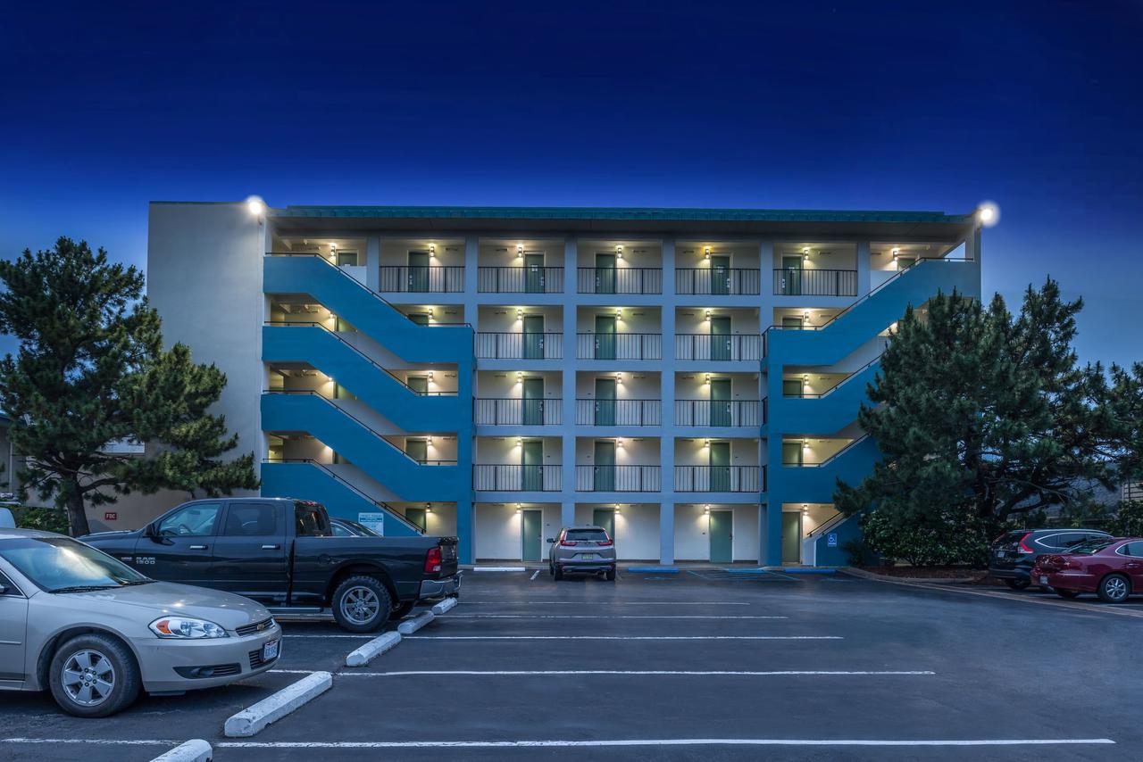 Best Western Plus Holiday Sands Inn & Suites - thumb 2