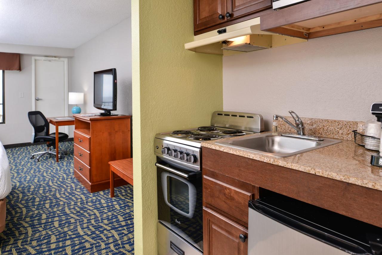 Best Western Plus Holiday Sands Inn & Suites - thumb 21