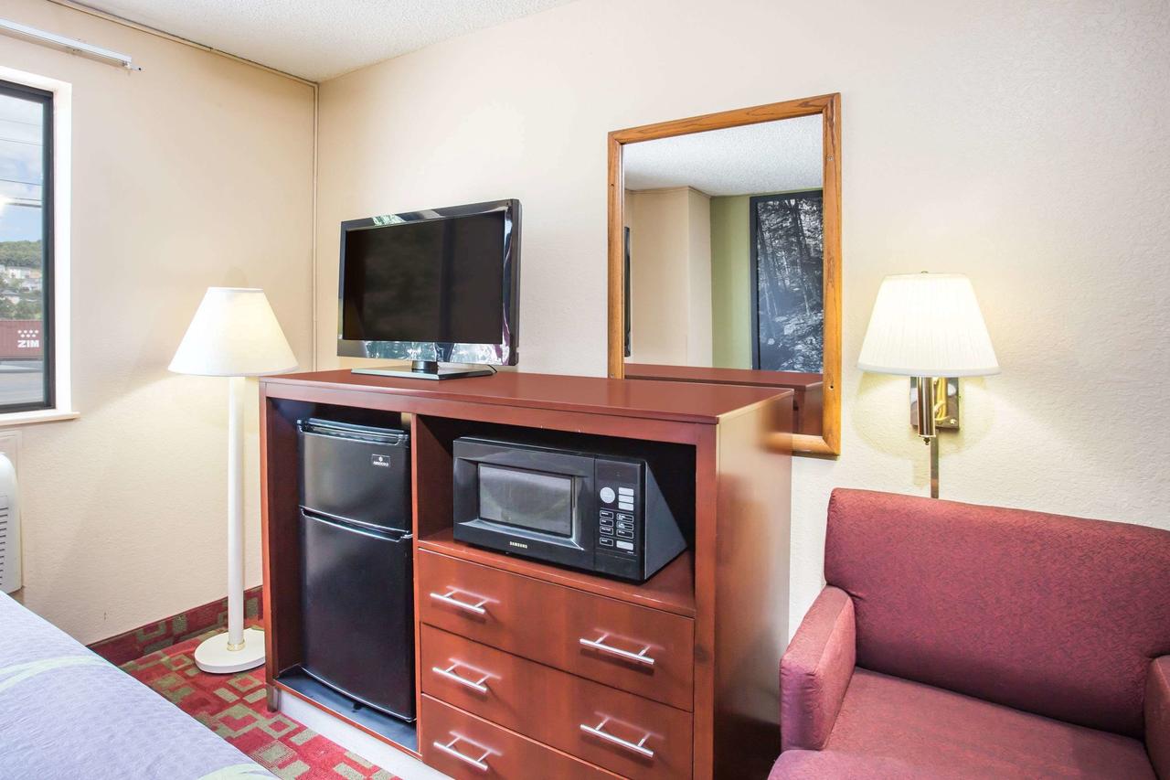 Super 8 By Wyndham Harrisonburg - thumb 26