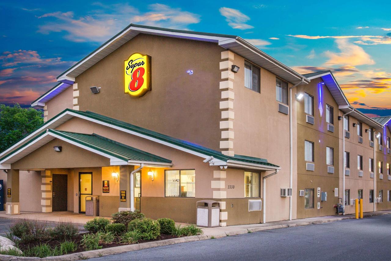 Super 8 By Wyndham Harrisonburg - thumb 0
