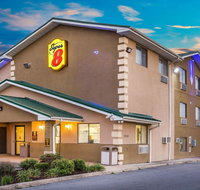 Super 8 by Wyndham Harrisonburg - Orlando Tourists