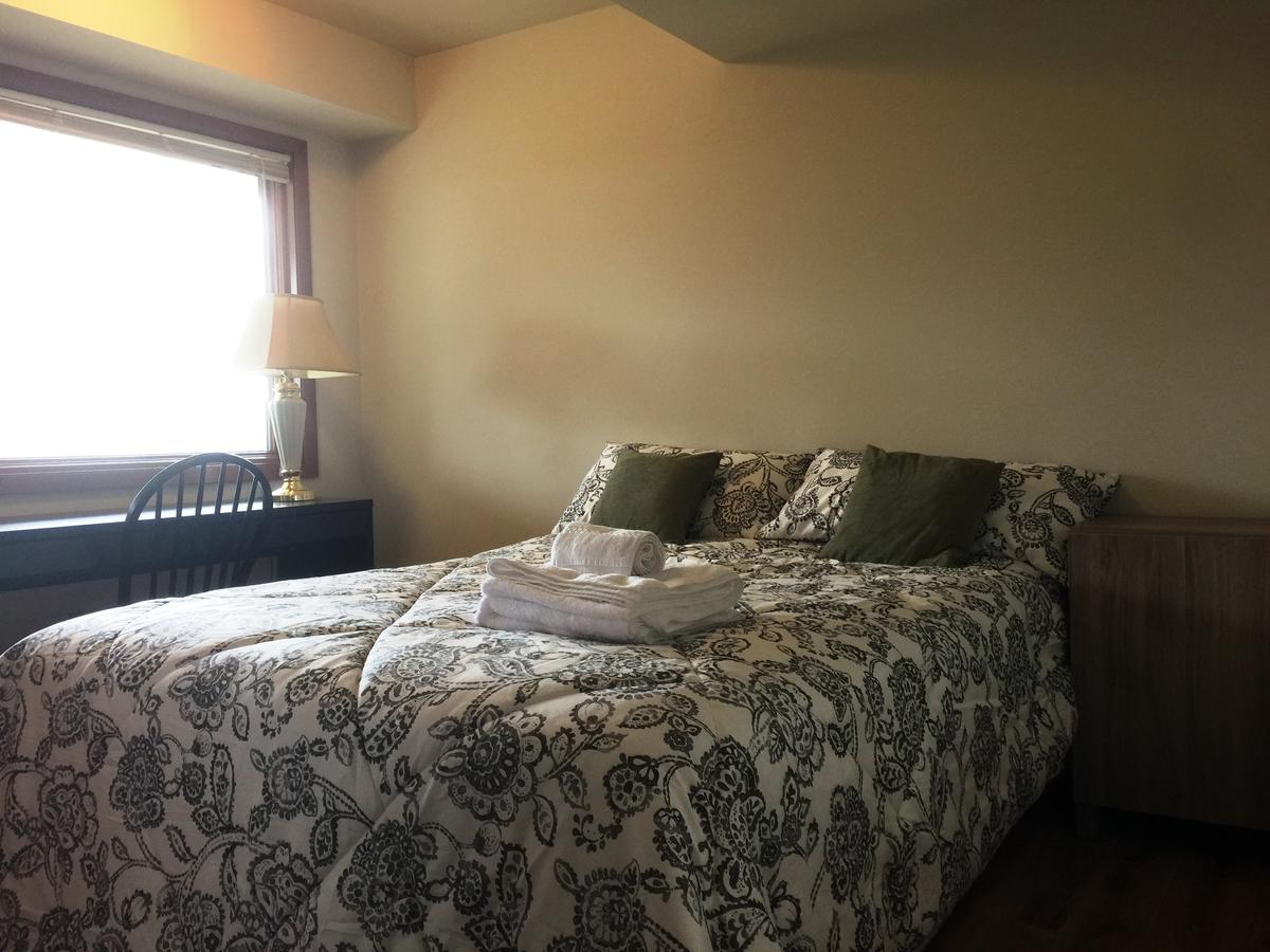Bellevue Retreat - Bellevue, Washington - thumb 3
