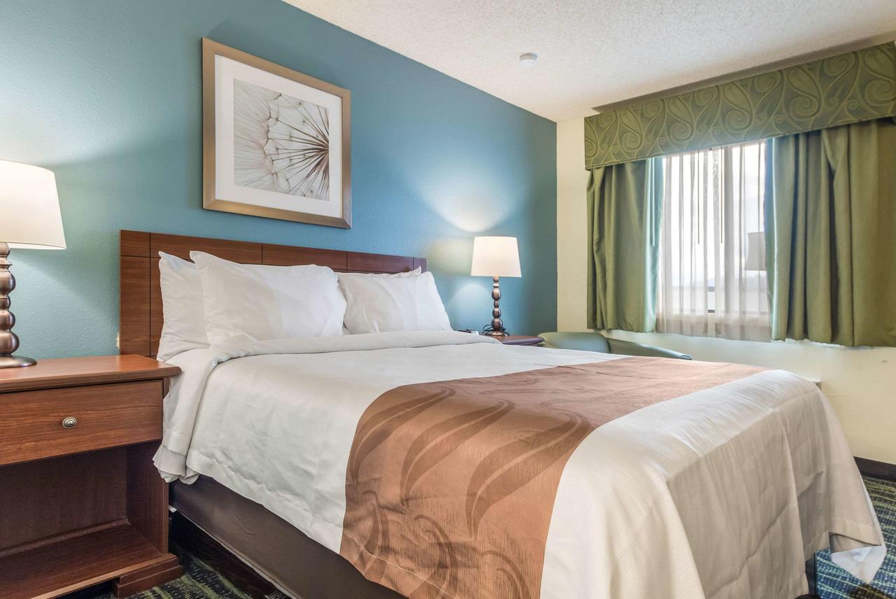 Quality Inn Bellevue - thumb 3