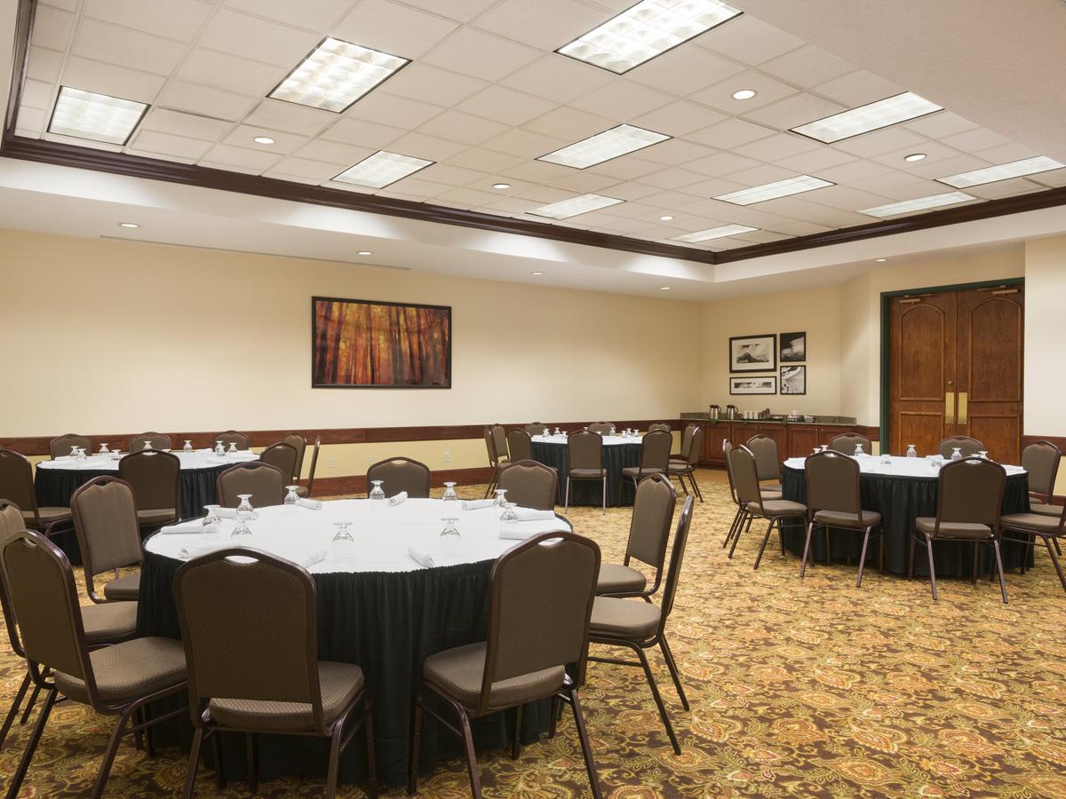 Country Inn & Suites By Radisson, Beckley, WV - thumb 23