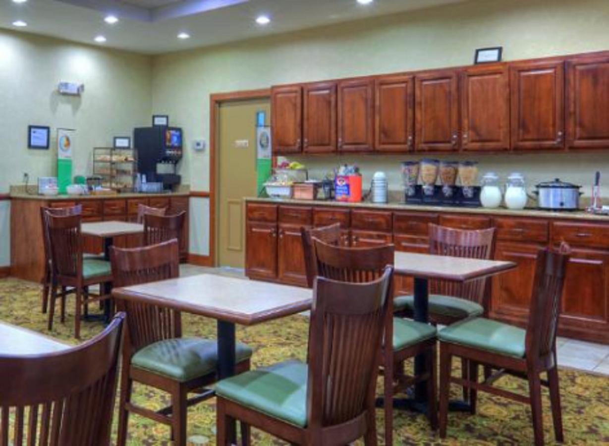 Country Inn & Suites By Radisson, Princeton, WV - thumb 31