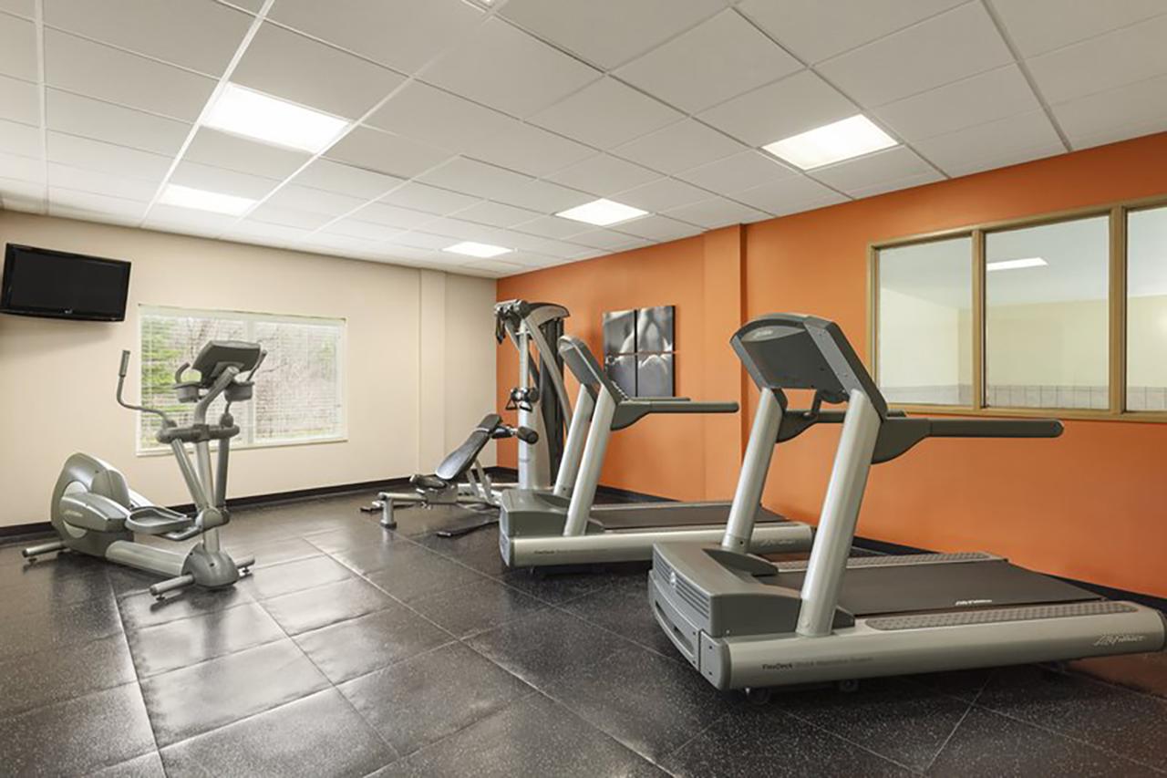 Country Inn & Suites By Radisson, Princeton, WV - thumb 10