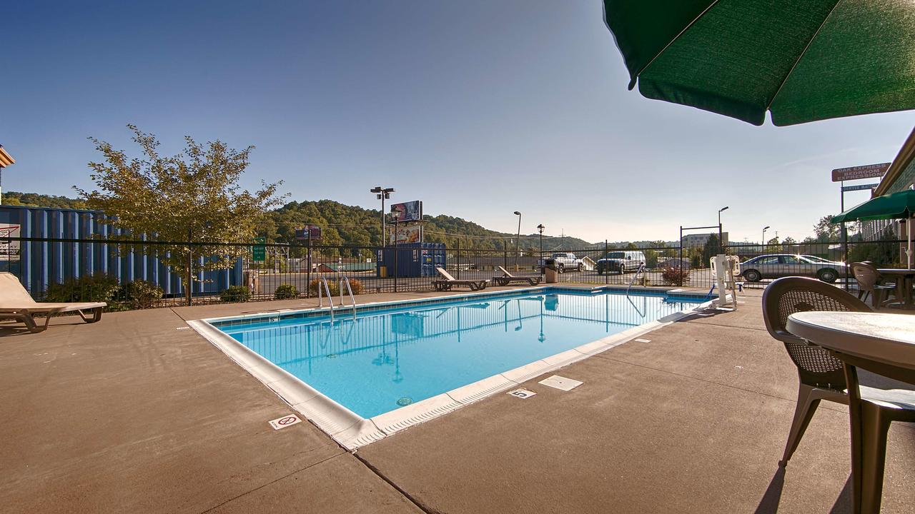 Best Western Huntington Mall Inn - thumb 12