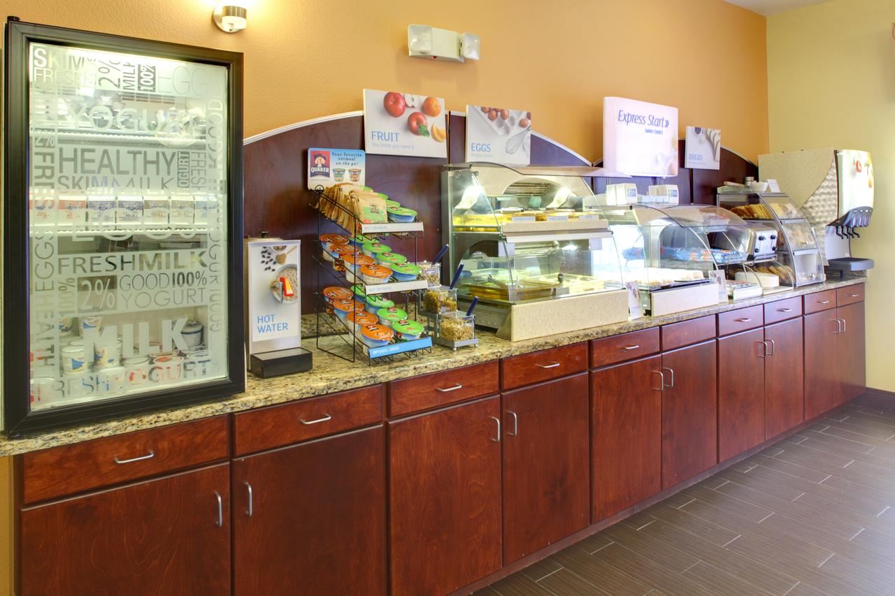 Holiday Inn Express & Suites Cross Lanes - thumb 36