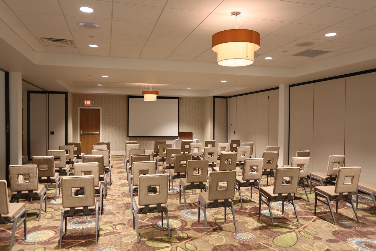 Holiday Inn Morgantown-University Area - thumb 12