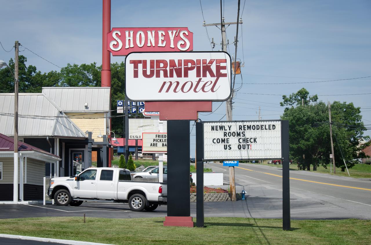Turnpike Motel - thumb 2